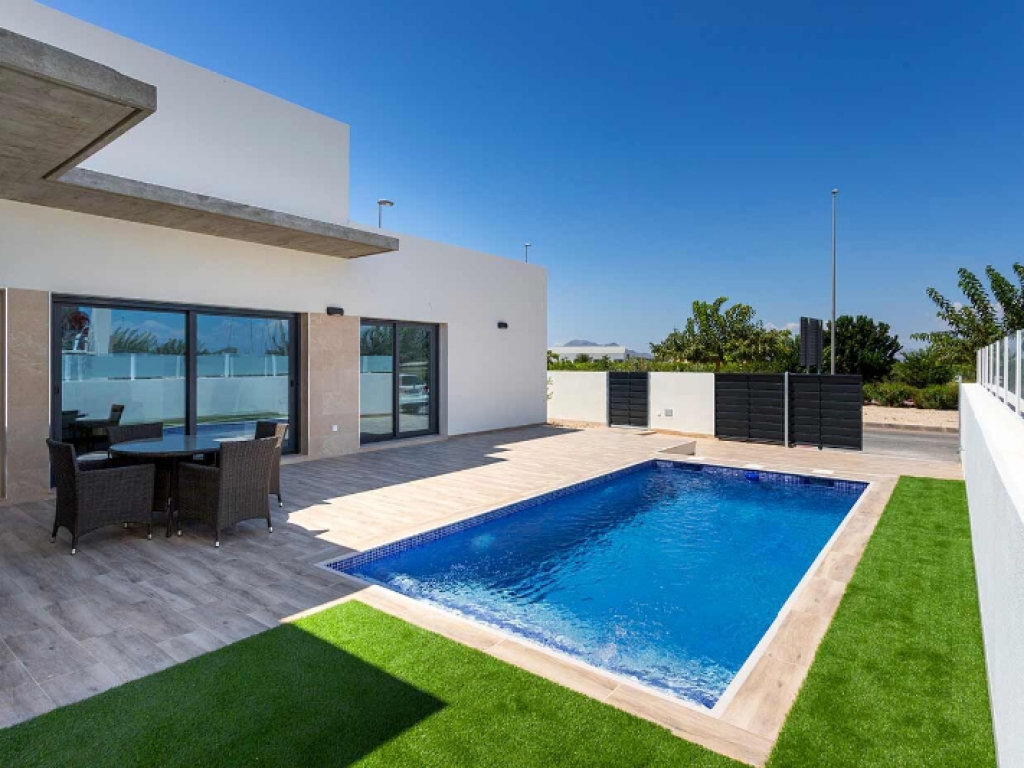 3 Bedroom Villa in Daya Nueva