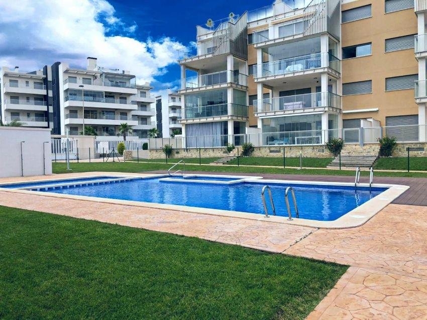 THREE BEDROOM TWO BATHROOM PENTHOUSEIN VILLAMARTIN