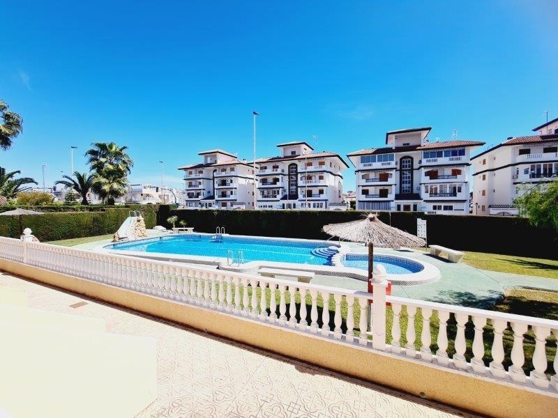 3 Bedroom 2 Bathroom Duplex in Torrevieja