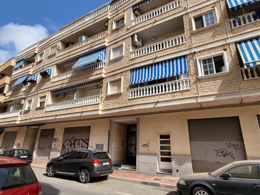 4 Bedroom 2 Bathroom Apartment in Torrevieja