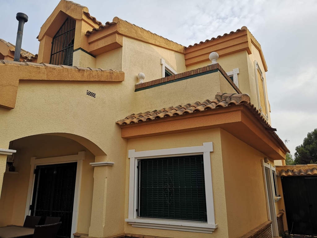 4 Bedroom 2 Bathroom Duplex in Orihuela Costa