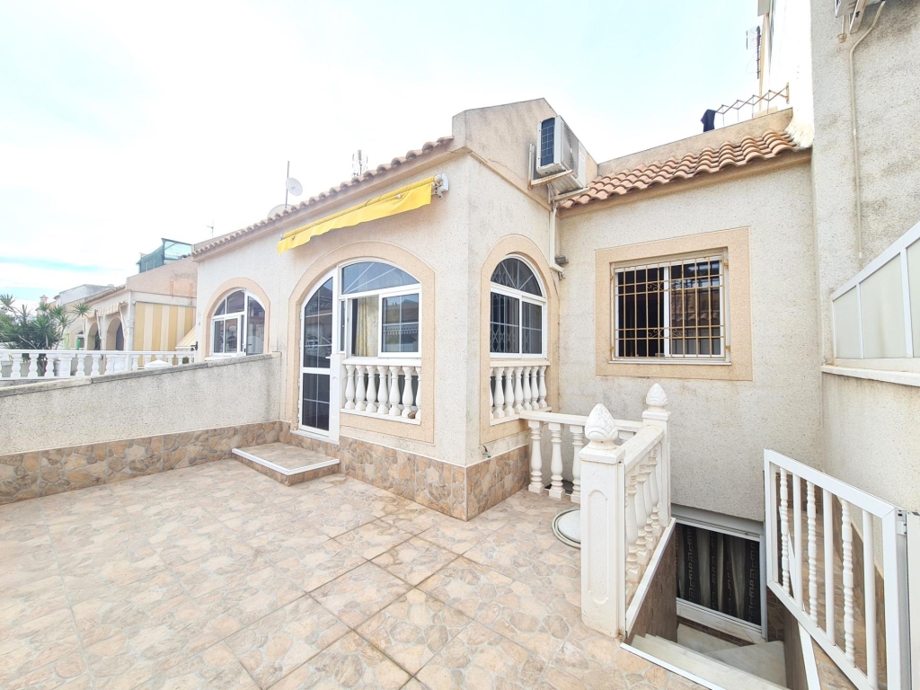 4 Bedroom 2 Bathroom Terraced house in Torrevieja