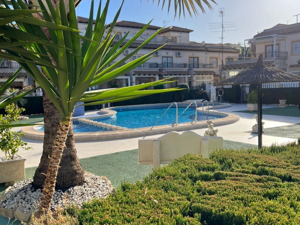 2 Bedroom 1 Bathroom Apartment in Orihuela Costa