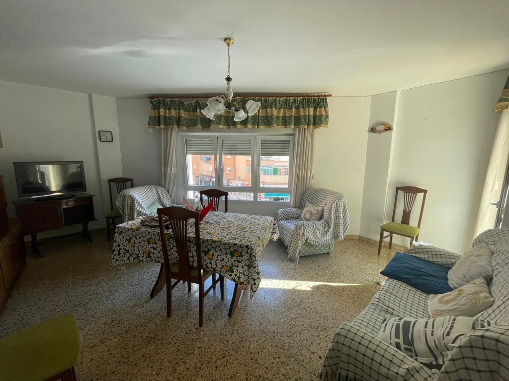 4 Bedroom 1 Bathroom Apartment in Denia