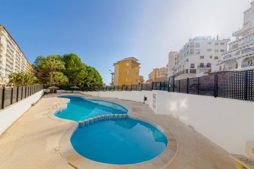 2 Bedroom 2 Bathroom Apartment in Orihuela Costa