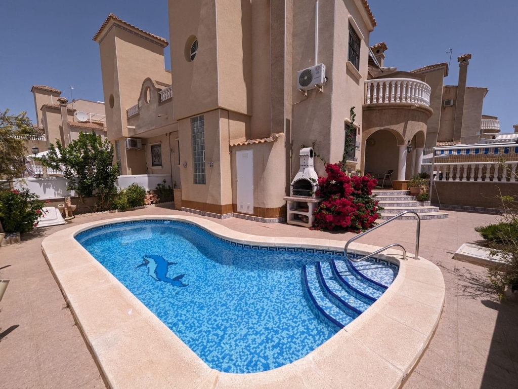 3 Bedroom 2 Bathroom Terraced house in Orihuela Costa