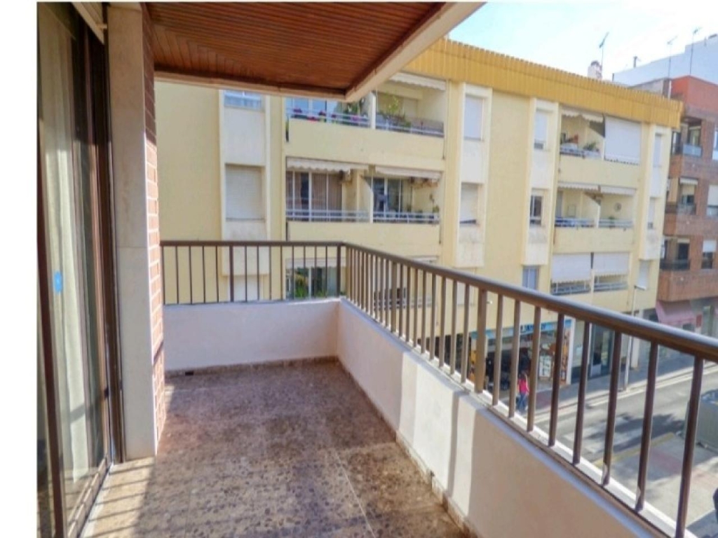 4 Bedroom 2 Bathroom Apartment in Denia