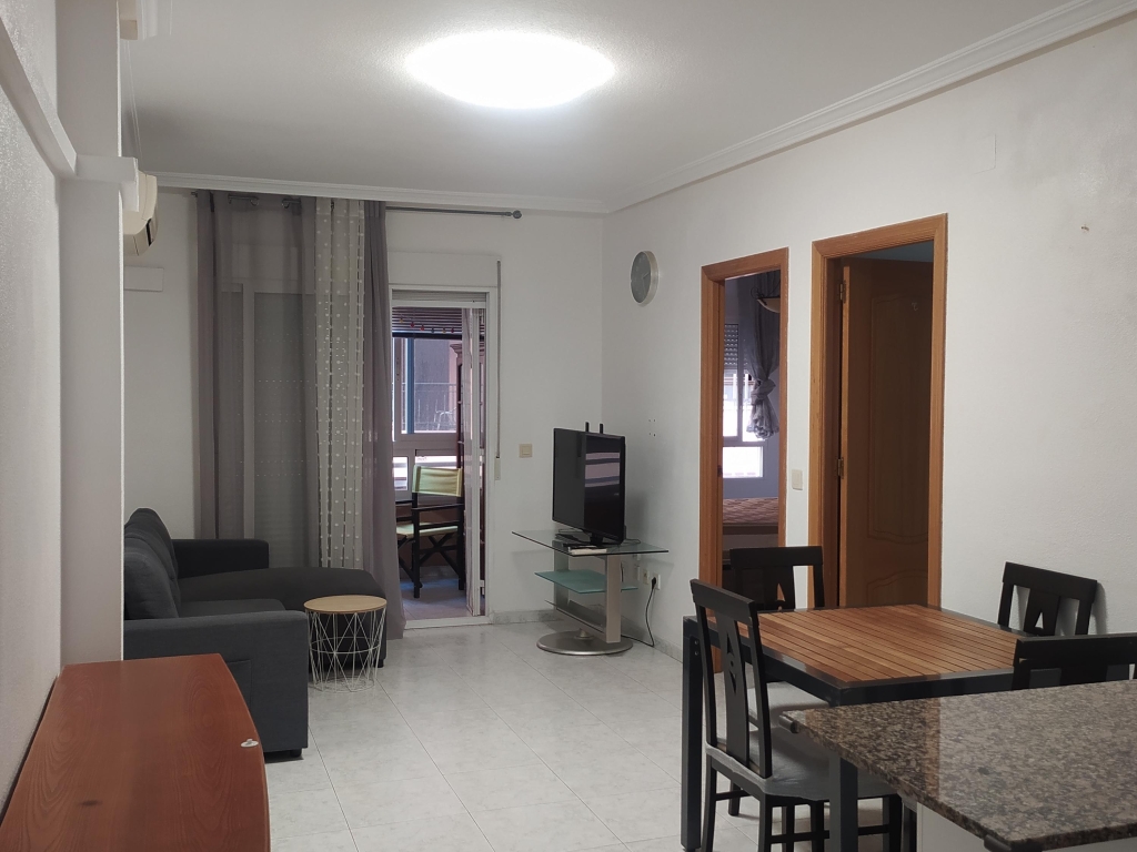 Apartamento en el casco urbano de Torrevieja en perfectas condiciones