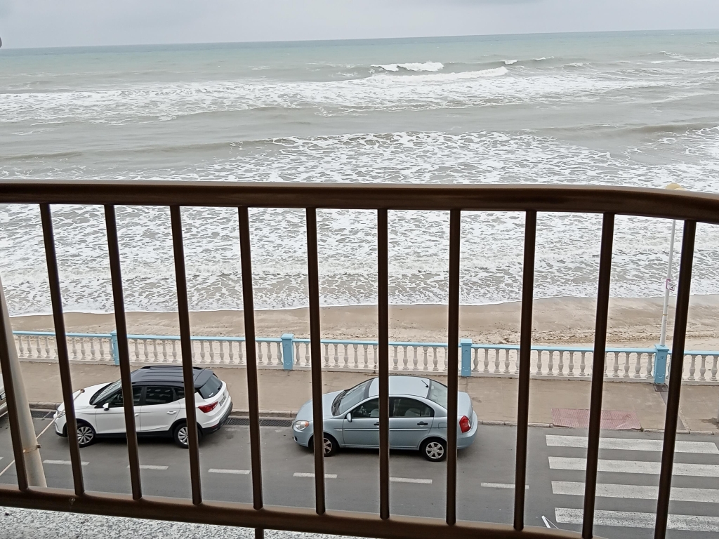 APTO PLAYA DE LOS LOCOS 1º LINEA FRONTAL AL MAR