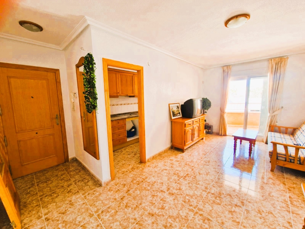 3 BEDROOMS APARTMENT IN TORREVIEJA 
